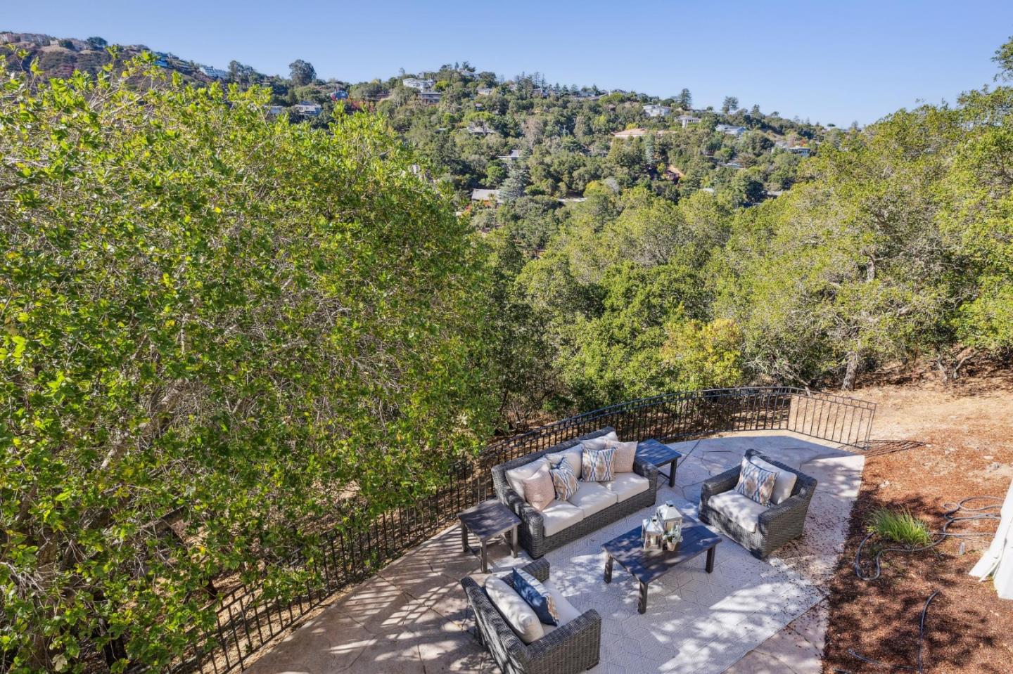 Detail Gallery Image 56 of 72 For 289 Kings Ct, San Carlos,  CA 94070 - 4 Beds | 3/1 Baths