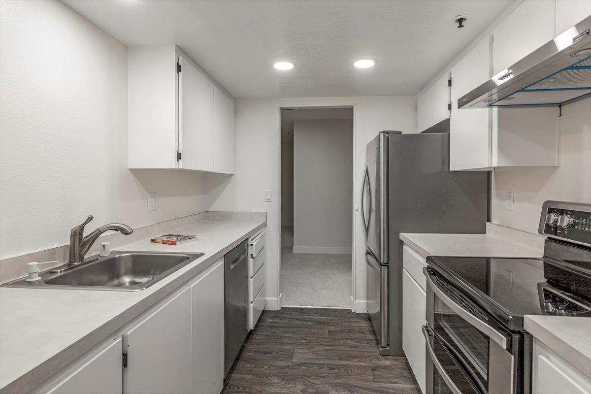 Detail Gallery Image 5 of 28 For 410 Sheridan Ave #227,  Palo Alto,  CA 94306 - 2 Beds | 2 Baths