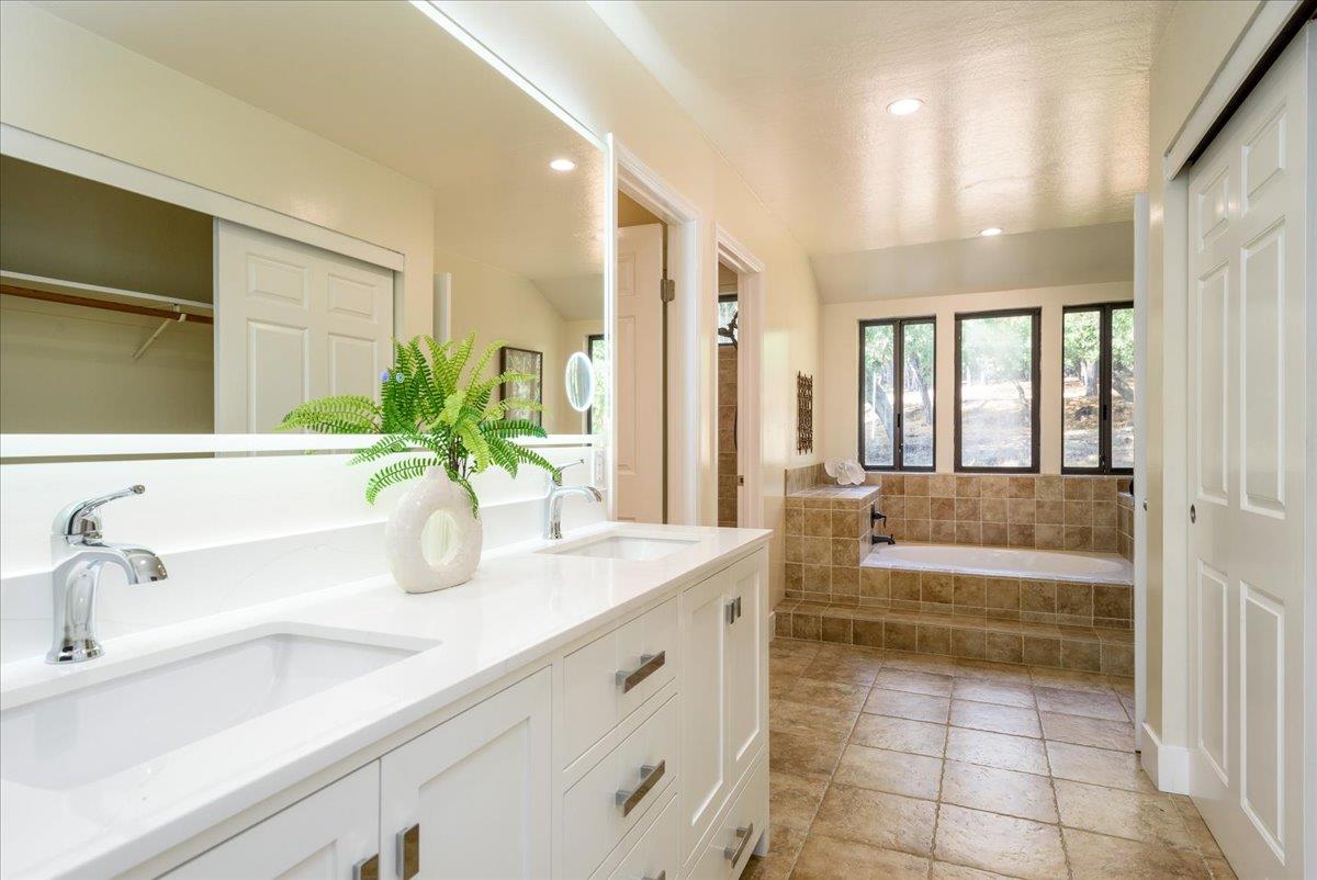 Detail Gallery Image 15 of 26 For 3647 Jefferson Ave, Redwood City,  CA 94062 - 3 Beds | 2 Baths