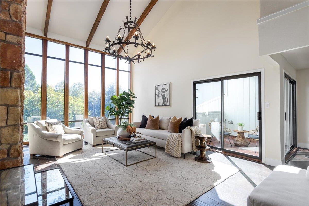 Detail Gallery Image 2 of 26 For 3647 Jefferson Ave, Redwood City,  CA 94062 - 3 Beds | 2 Baths