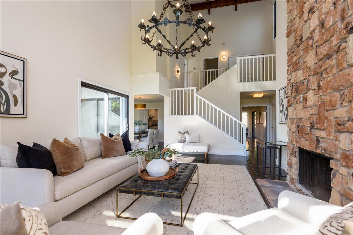 Detail Gallery Image 4 of 26 For 3647 Jefferson Ave, Redwood City,  CA 94062 - 3 Beds | 2 Baths