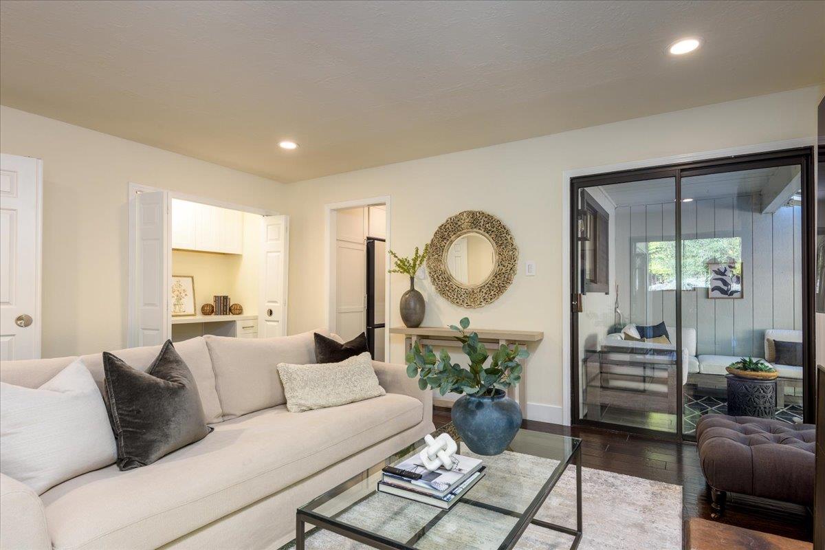 Detail Gallery Image 9 of 26 For 3647 Jefferson Ave, Redwood City,  CA 94062 - 3 Beds | 2 Baths