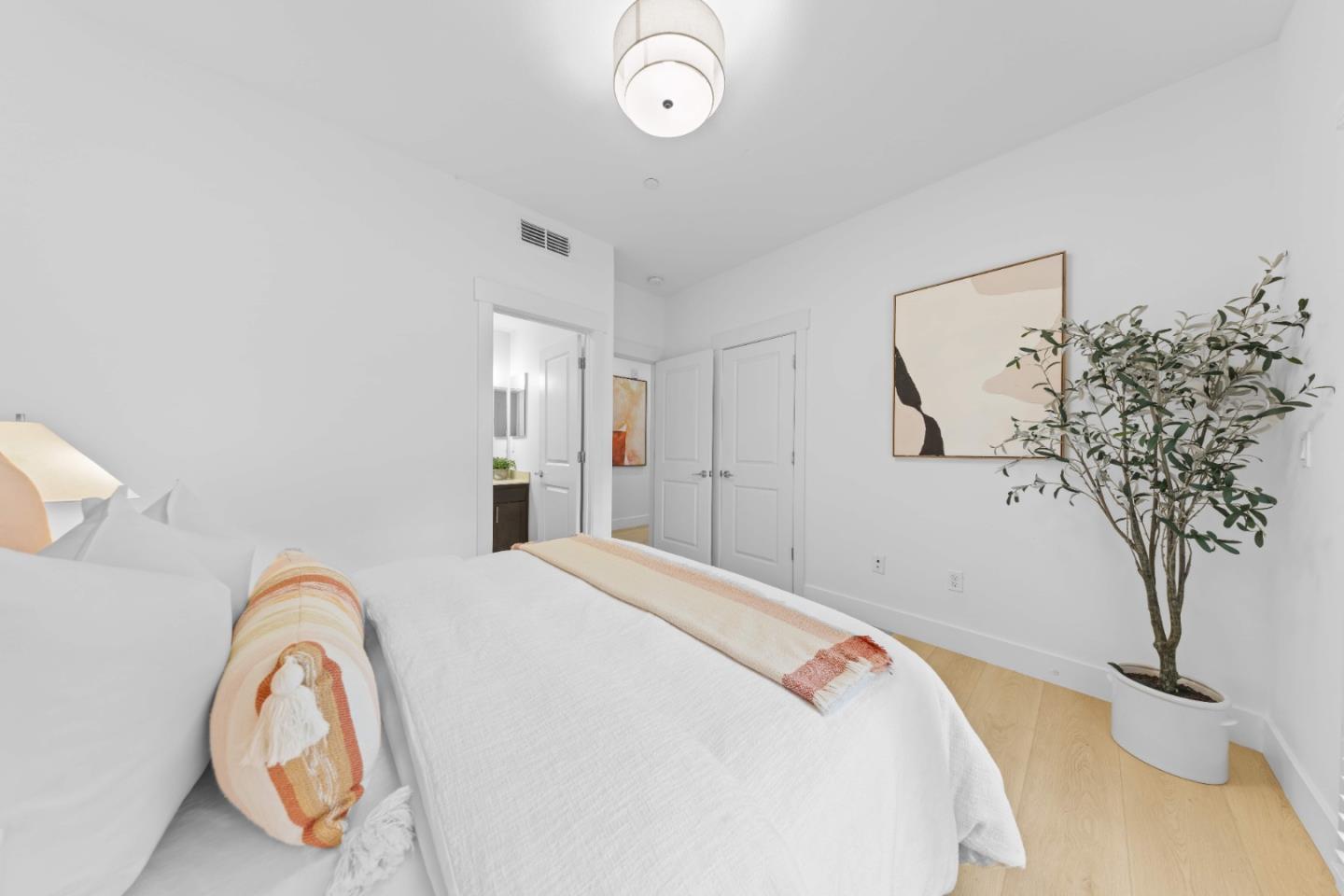 Detail Gallery Image 12 of 28 For 856 Sycamore Loop, Mountain View,  CA 94043 - 4 Beds | 3/1 Baths