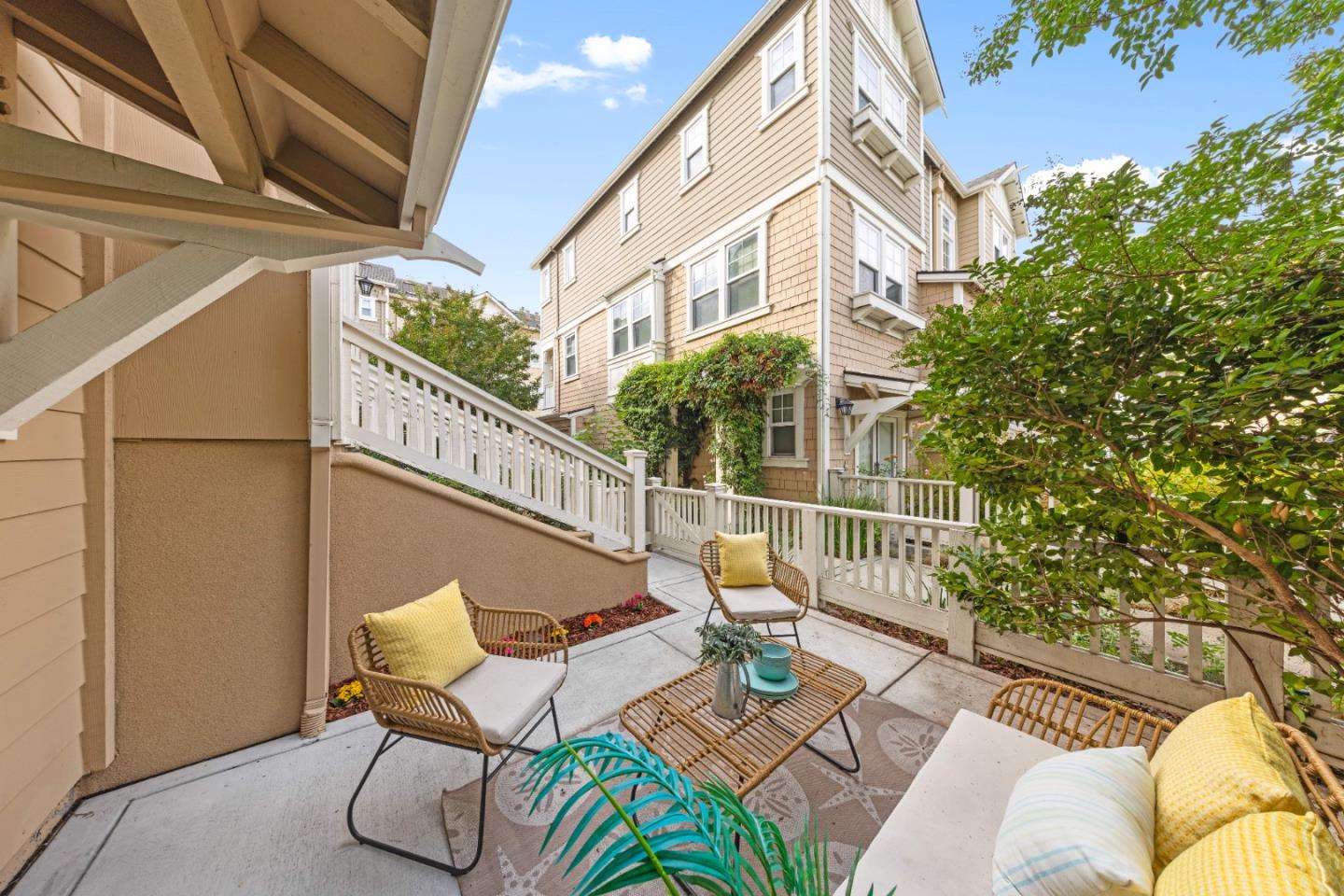 Detail Gallery Image 25 of 28 For 856 Sycamore Loop, Mountain View,  CA 94043 - 4 Beds | 3/1 Baths