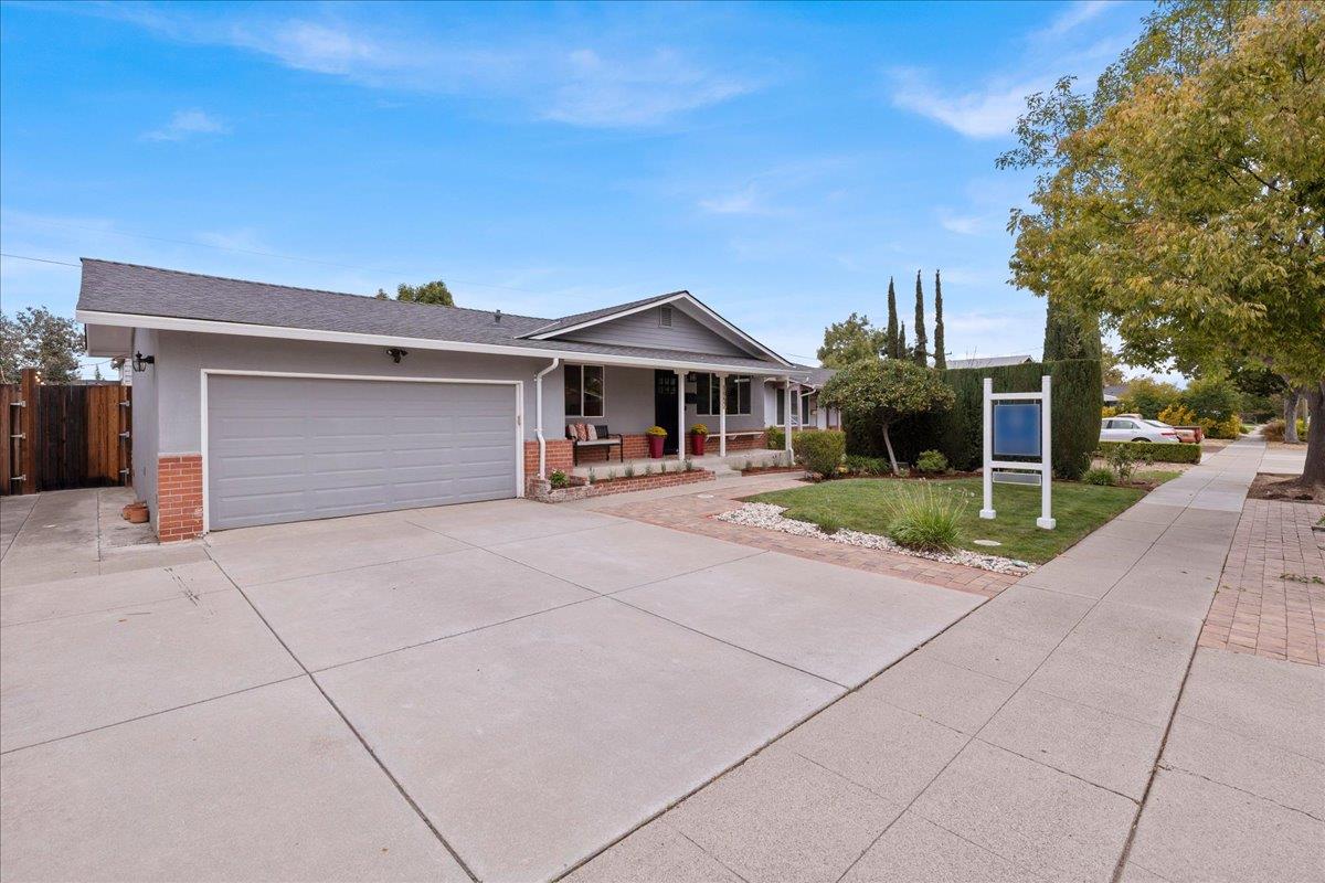 Front Image Thumbnail for ML82024970