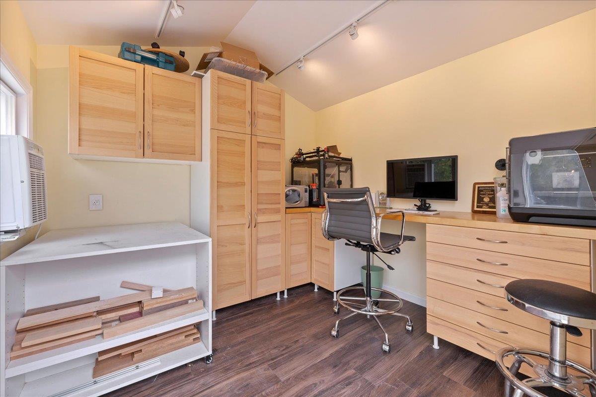 Detail Gallery Image 21 of 26 For 1957 Wilfred Way, San Jose,  CA 95124 - 3 Beds | 2 Baths