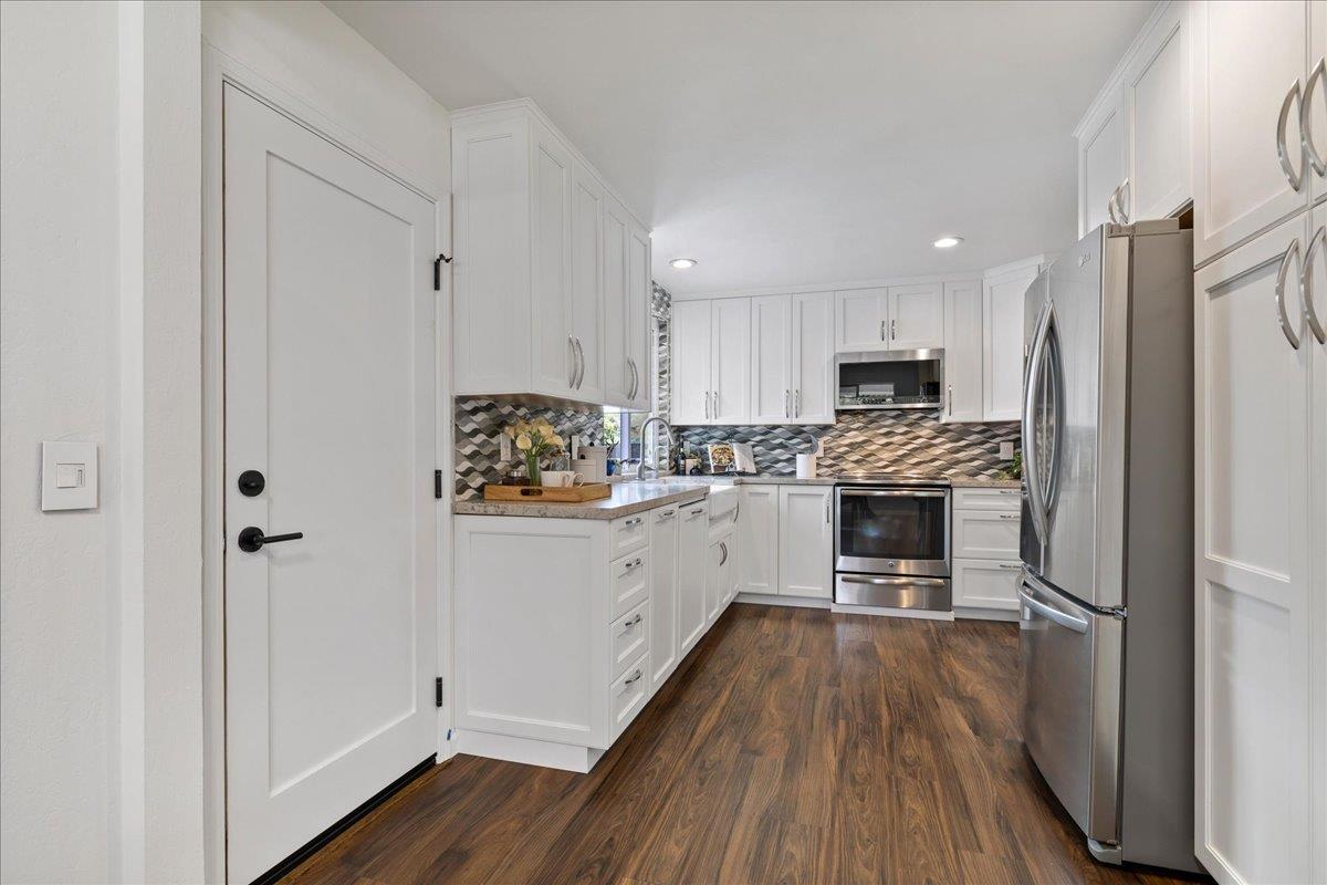 Detail Gallery Image 7 of 26 For 1957 Wilfred Way, San Jose,  CA 95124 - 3 Beds | 2 Baths