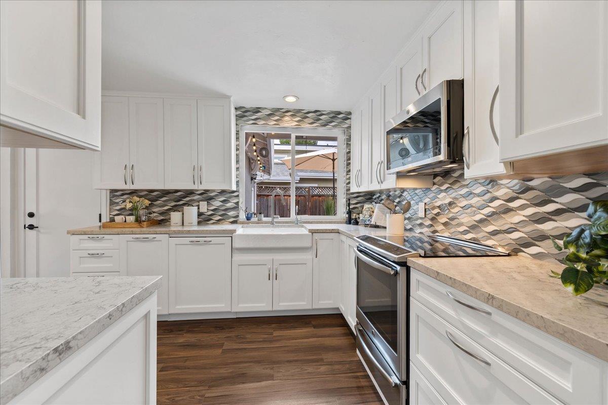 Detail Gallery Image 9 of 26 For 1957 Wilfred Way, San Jose,  CA 95124 - 3 Beds | 2 Baths