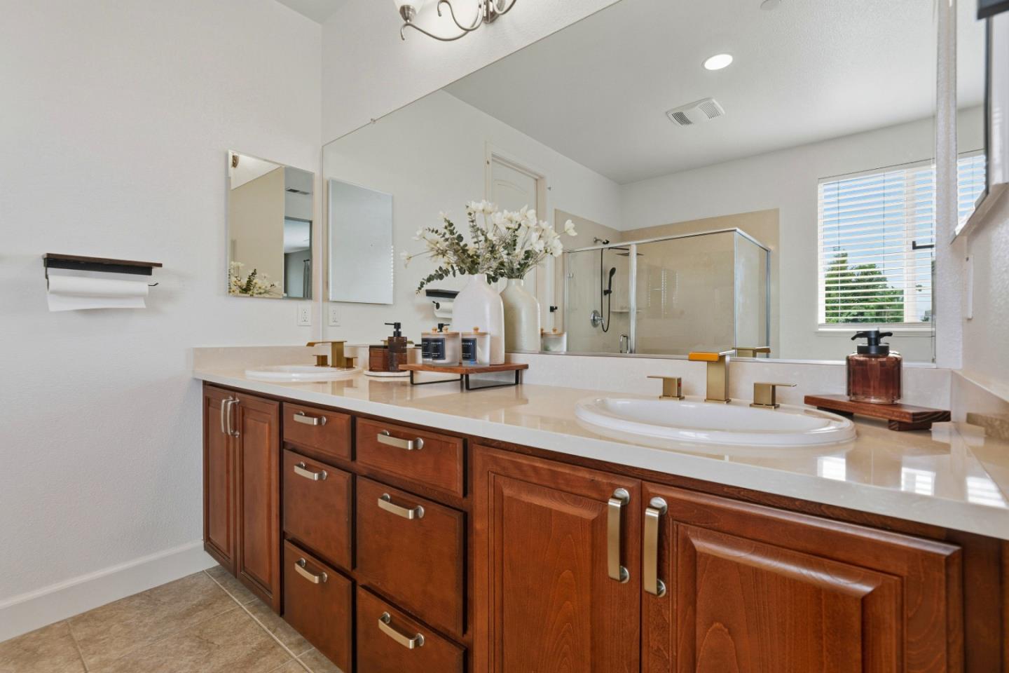 Detail Gallery Image 24 of 43 For 264 Windsong Way, Gilroy,  CA 95020 - 4 Beds | 3 Baths