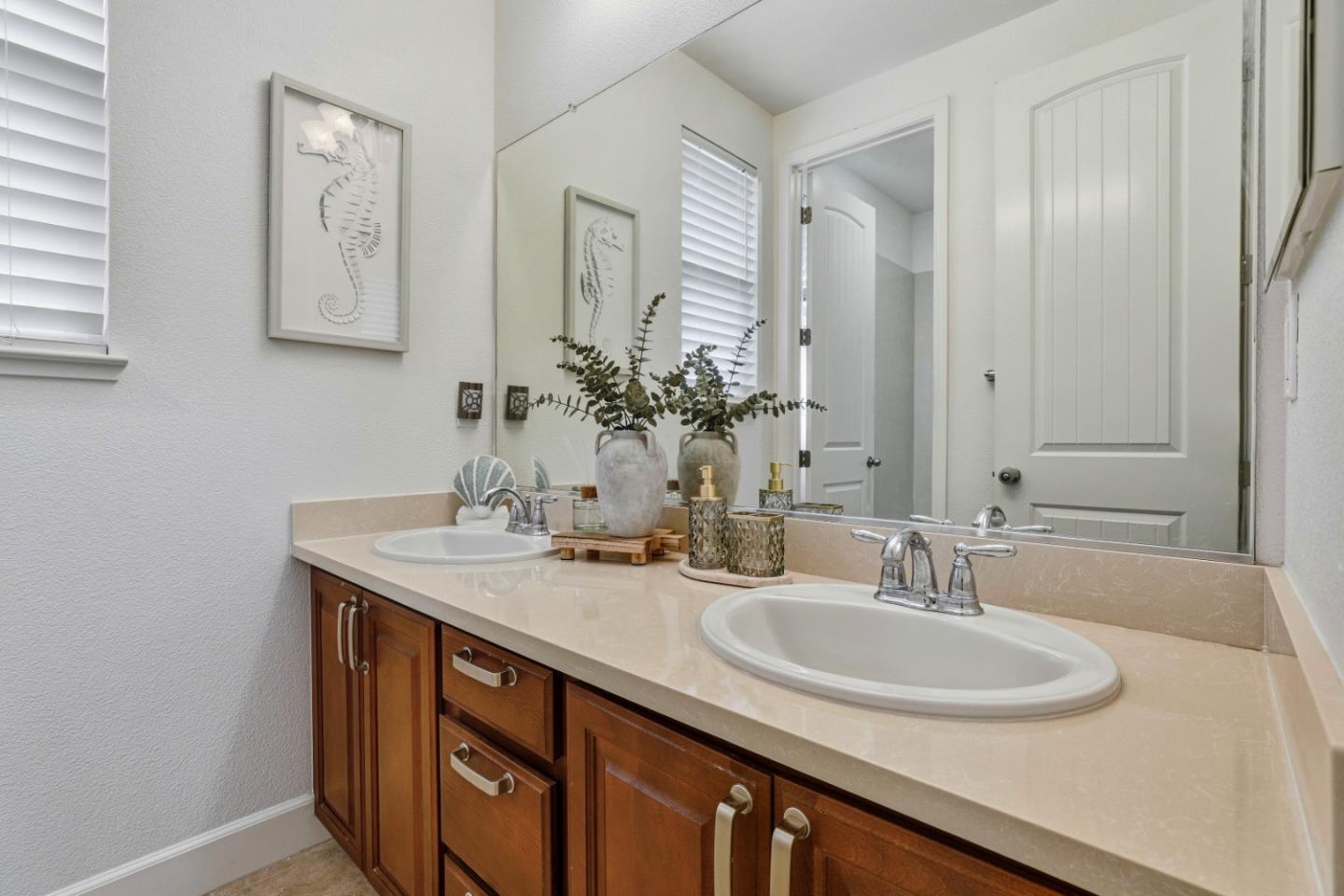 Detail Gallery Image 30 of 43 For 264 Windsong Way, Gilroy,  CA 95020 - 4 Beds | 3 Baths