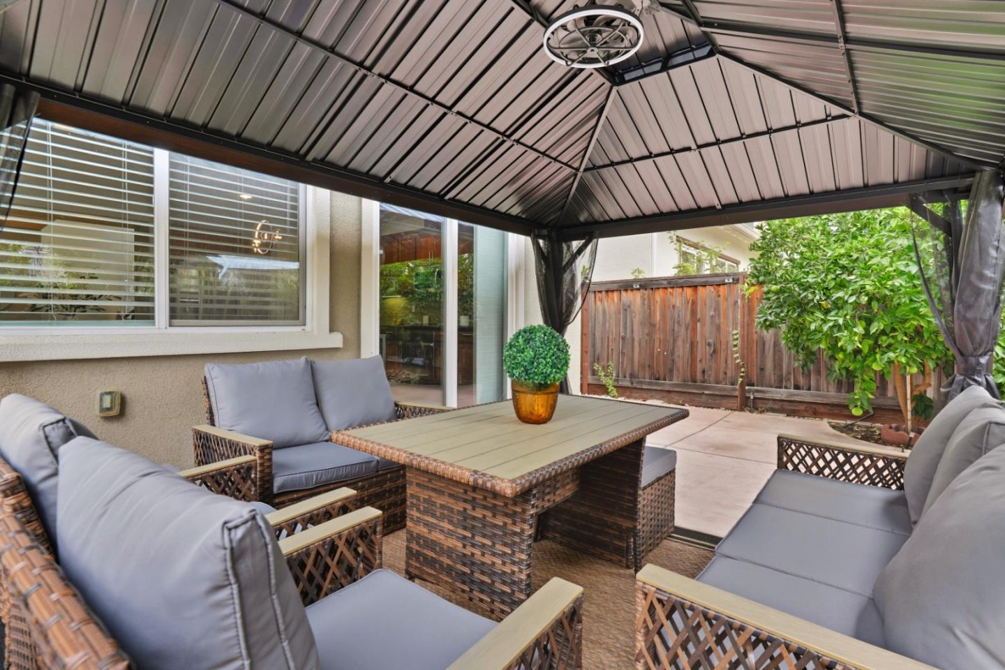 Detail Gallery Image 38 of 43 For 264 Windsong Way, Gilroy,  CA 95020 - 4 Beds | 3 Baths