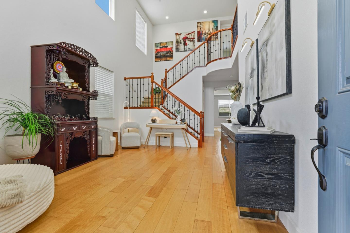 Detail Gallery Image 4 of 43 For 264 Windsong Way, Gilroy,  CA 95020 - 4 Beds | 3 Baths