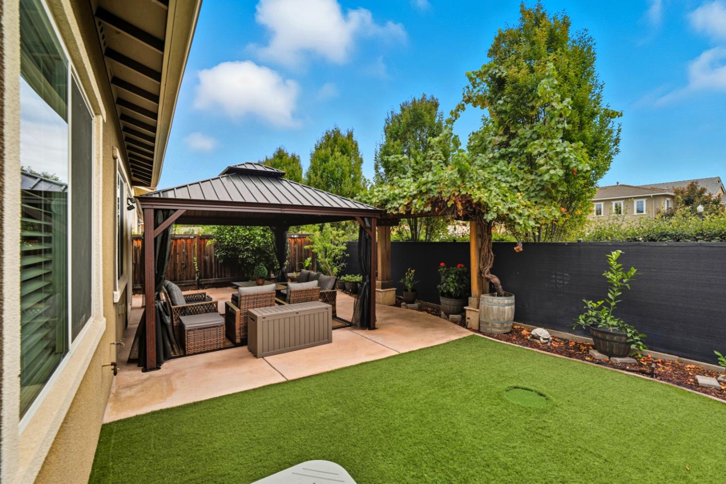 Detail Gallery Image 40 of 43 For 264 Windsong Way, Gilroy,  CA 95020 - 4 Beds | 3 Baths