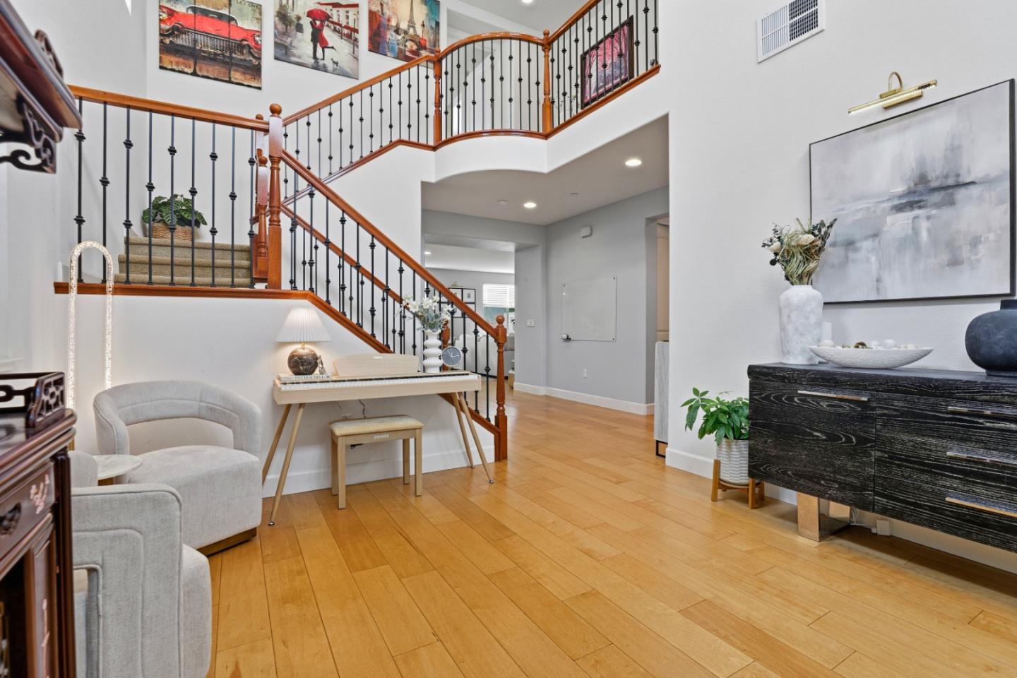 Detail Gallery Image 7 of 43 For 264 Windsong Way, Gilroy,  CA 95020 - 4 Beds | 3 Baths