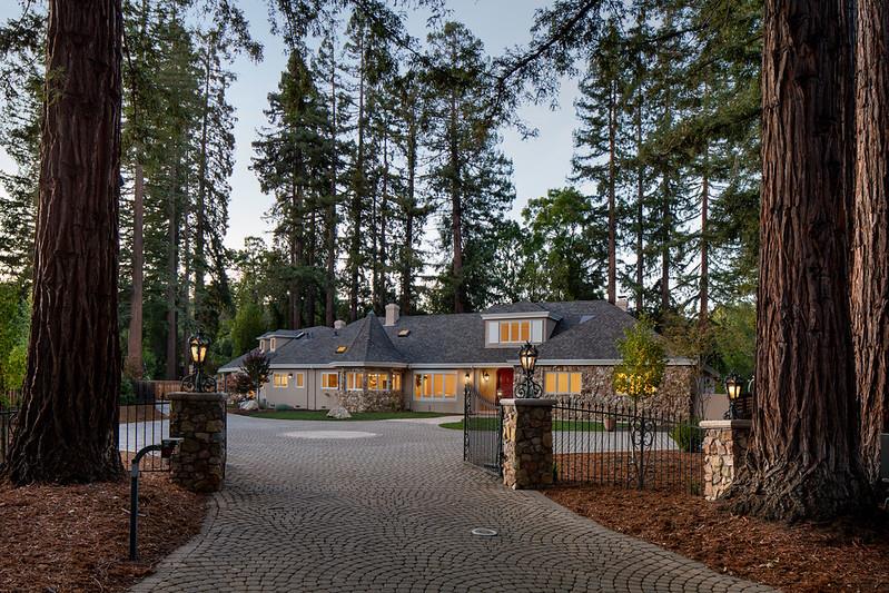 Detail Gallery Image 2 of 15 For 12797 Normandy Ln, Los Altos Hills,  CA 94022 - 7 Beds | 5/1 Baths