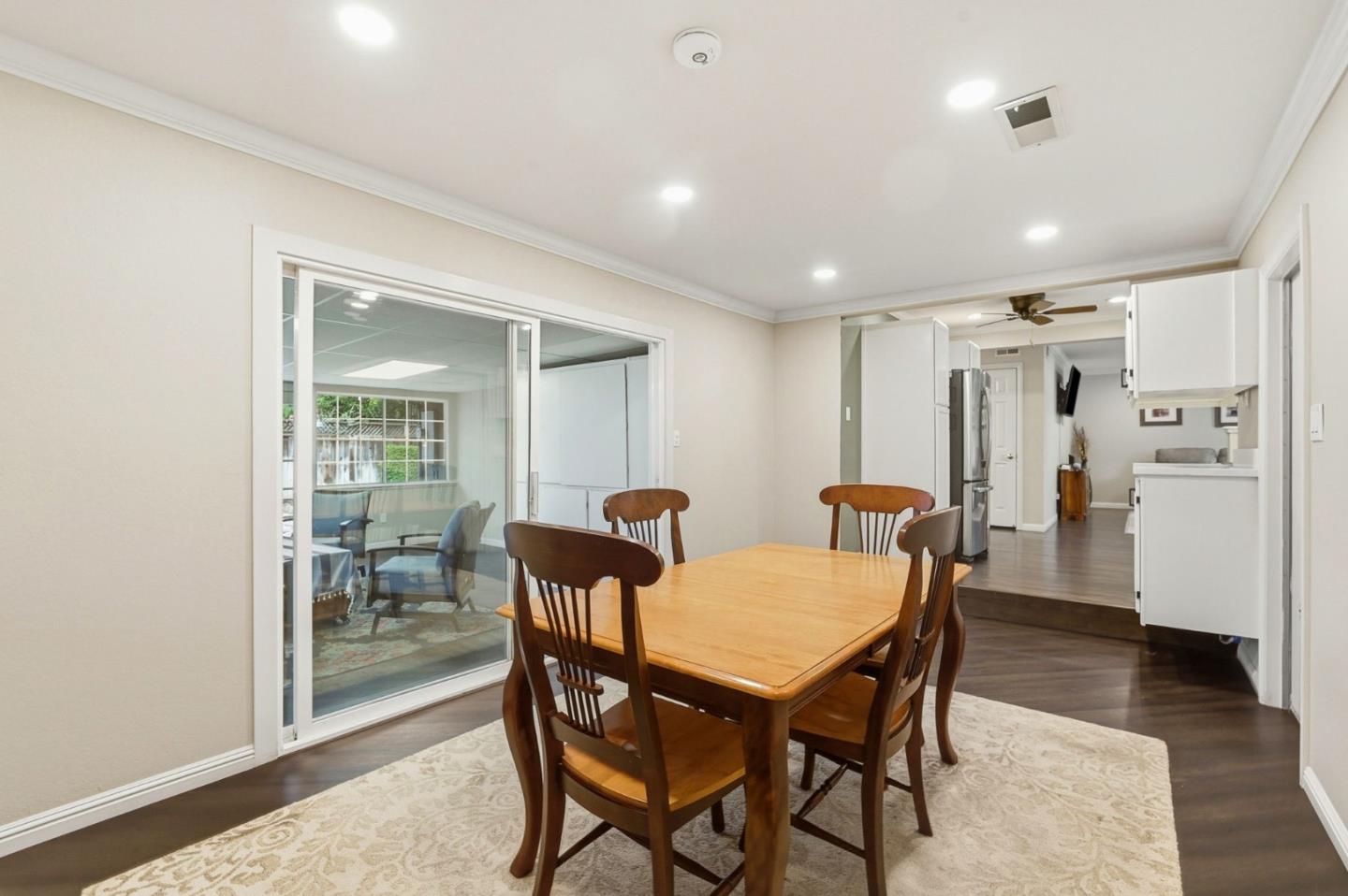 Detail Gallery Image 14 of 38 For 221 Seabiscuit Dr, San Jose,  CA 95111 - 3 Beds | 2 Baths