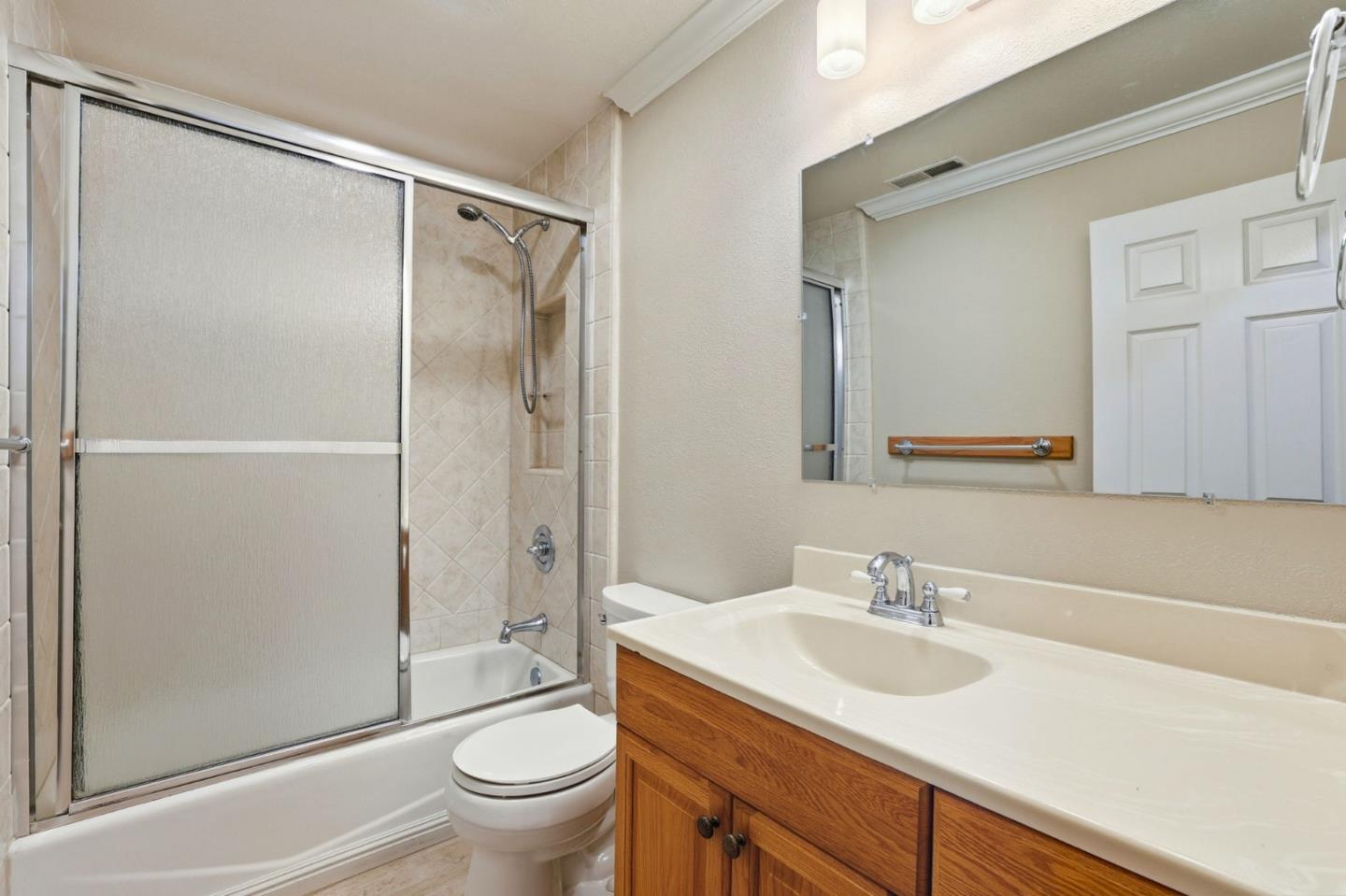 Detail Gallery Image 26 of 38 For 221 Seabiscuit Dr, San Jose,  CA 95111 - 3 Beds | 2 Baths