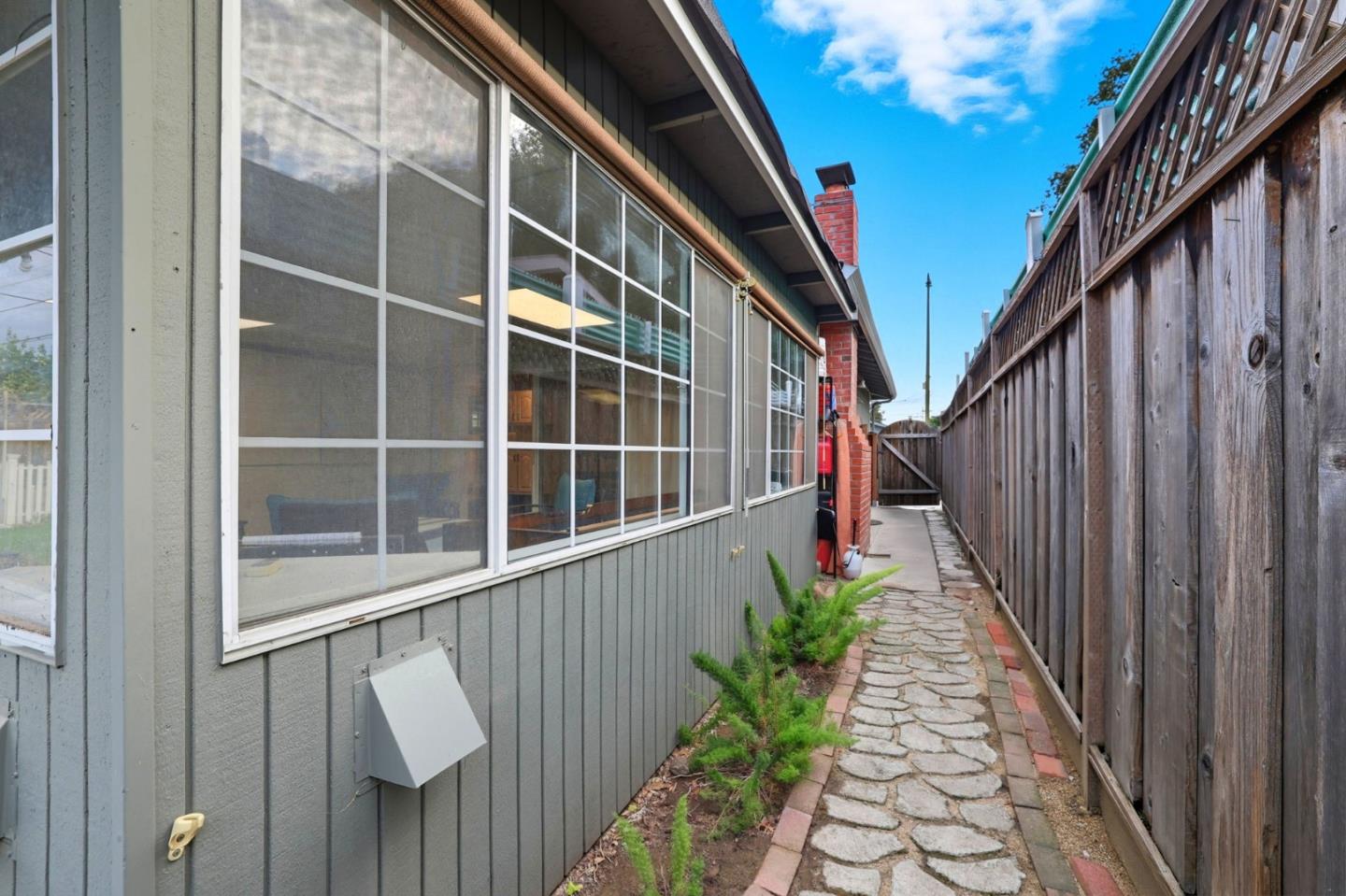 Detail Gallery Image 37 of 38 For 221 Seabiscuit Dr, San Jose,  CA 95111 - 3 Beds | 2 Baths