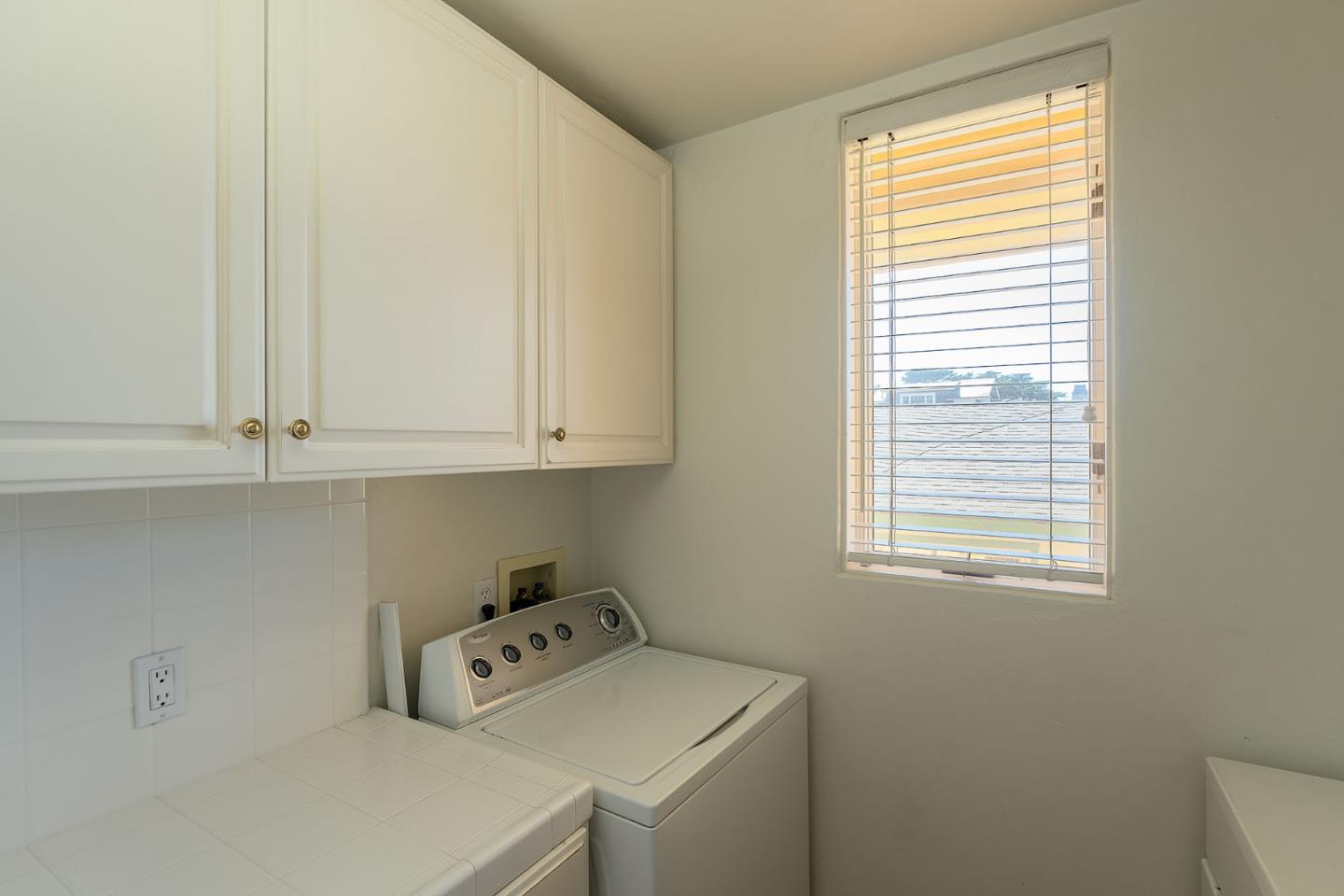 Detail Gallery Image 18 of 20 For Ocean View Blvd,  Pacific Grove,  CA 93950 - 2 Beds | 1/1 Baths