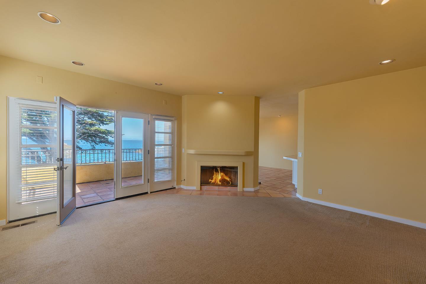Detail Gallery Image 5 of 20 For Ocean View Blvd,  Pacific Grove,  CA 93950 - 2 Beds | 1/1 Baths