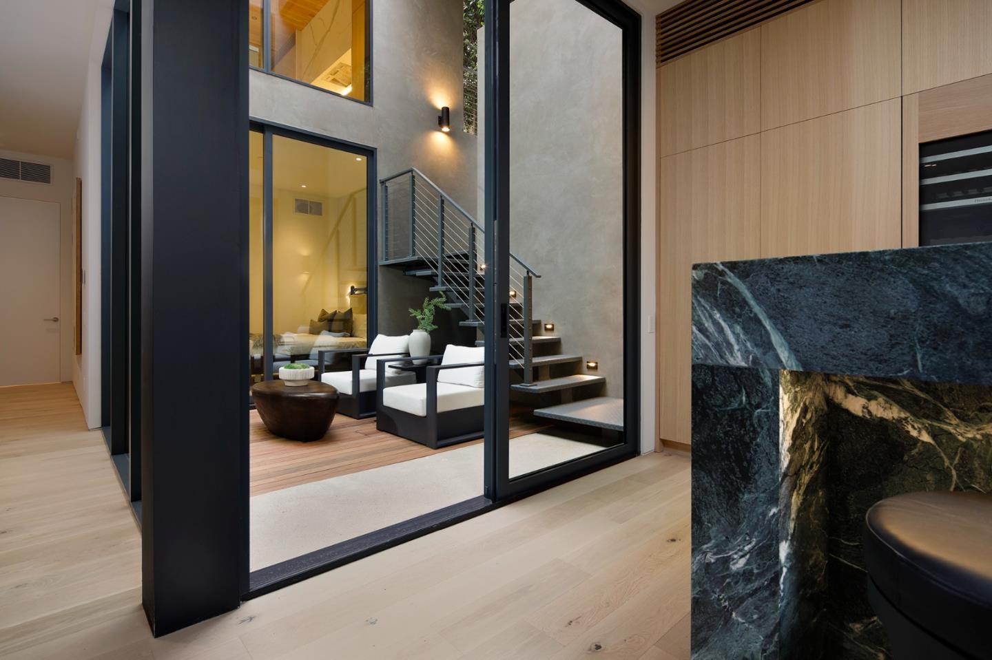 Detail Gallery Image 24 of 32 For 1480 Bryant St, Palo Alto,  CA 94301 - 5 Beds | 5/2 Baths