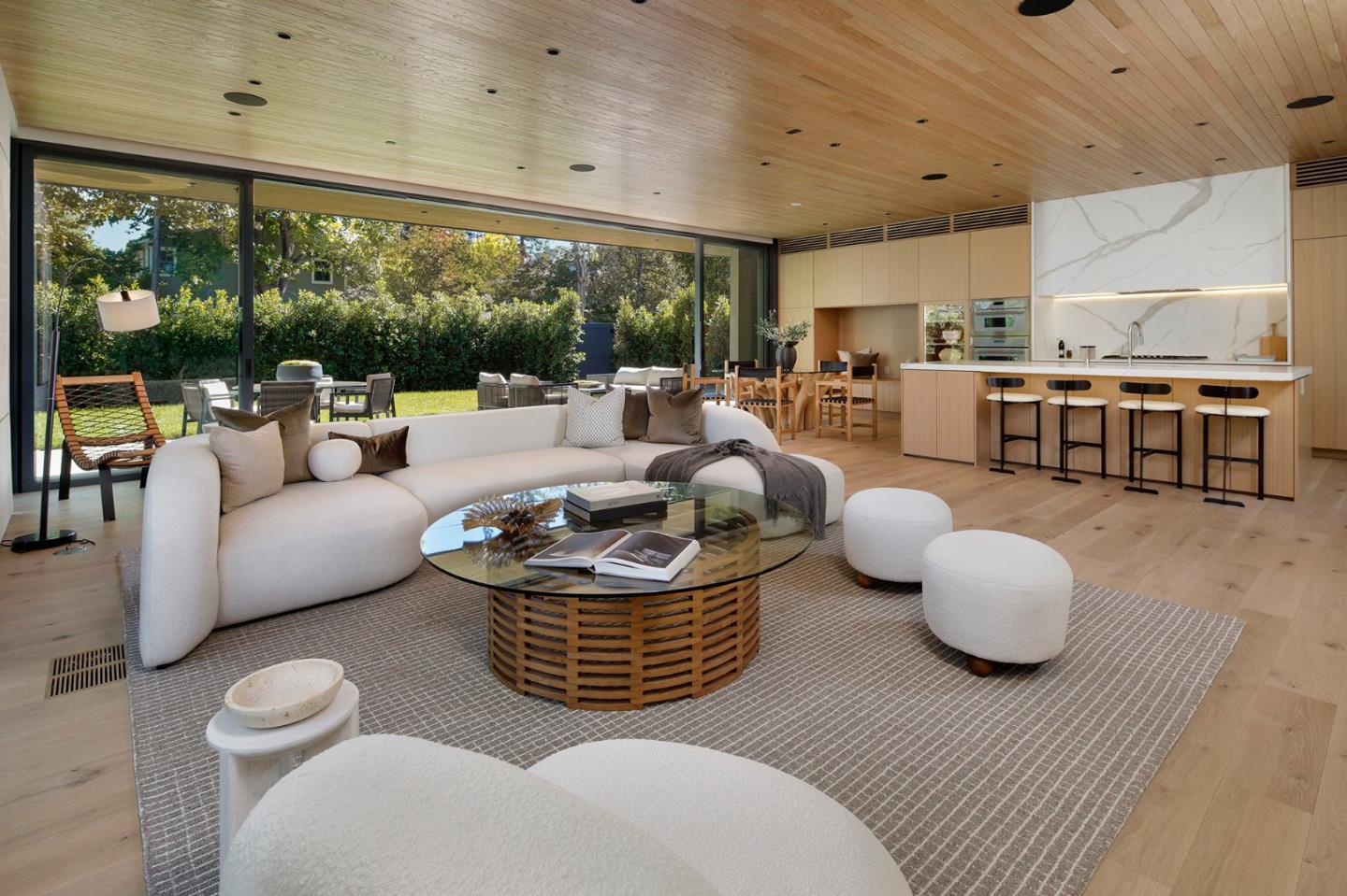 Detail Gallery Image 5 of 32 For 1480 Bryant St, Palo Alto,  CA 94301 - 5 Beds | 5/2 Baths