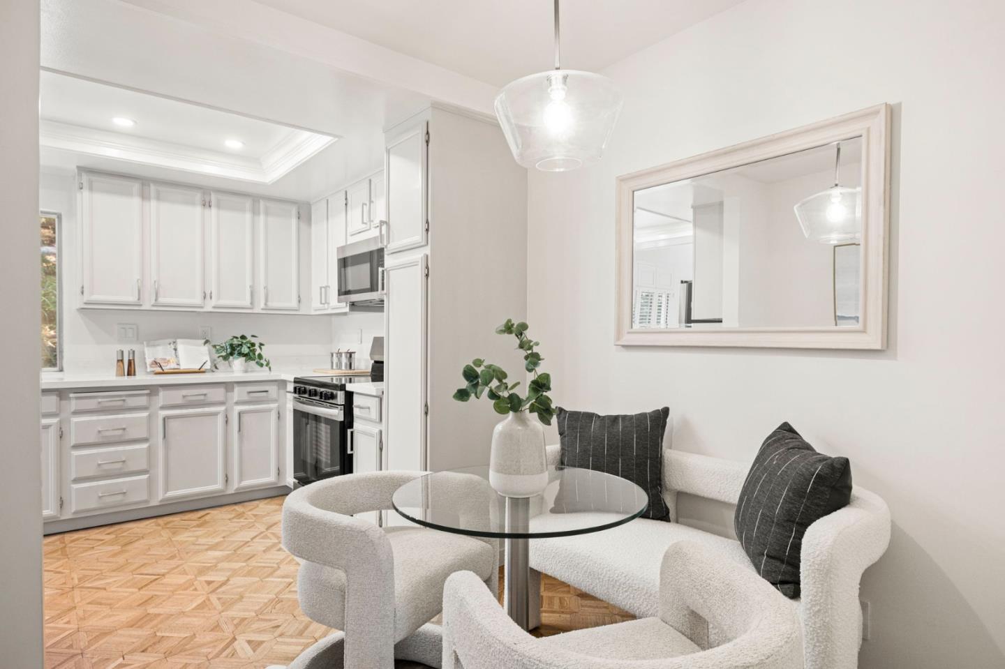 Detail Gallery Image 18 of 88 For 62 Lyonridge Ln, San Mateo,  CA 94402 - 3 Beds | 2/1 Baths