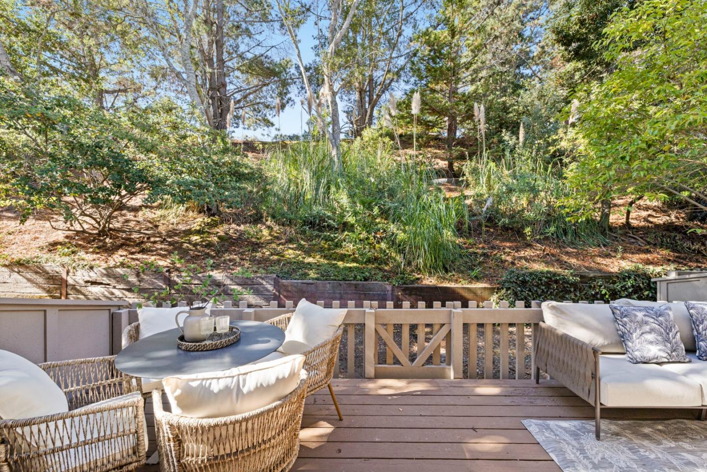 Detail Gallery Image 27 of 88 For 62 Lyonridge Ln, San Mateo,  CA 94402 - 3 Beds | 2/1 Baths