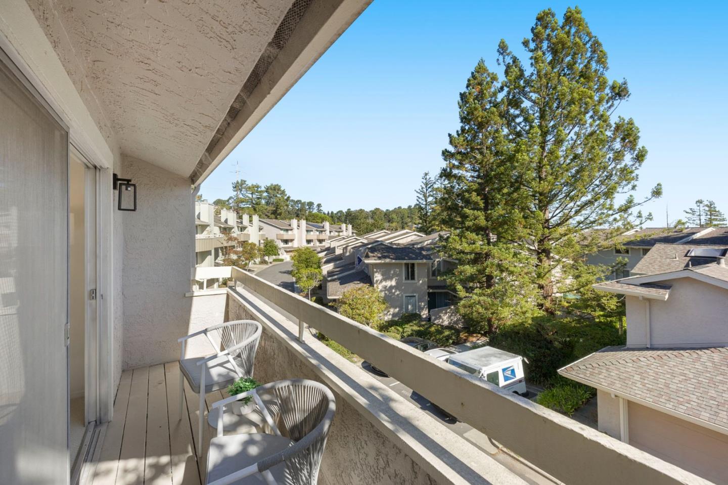 Detail Gallery Image 43 of 88 For 62 Lyonridge Ln, San Mateo,  CA 94402 - 3 Beds | 2/1 Baths