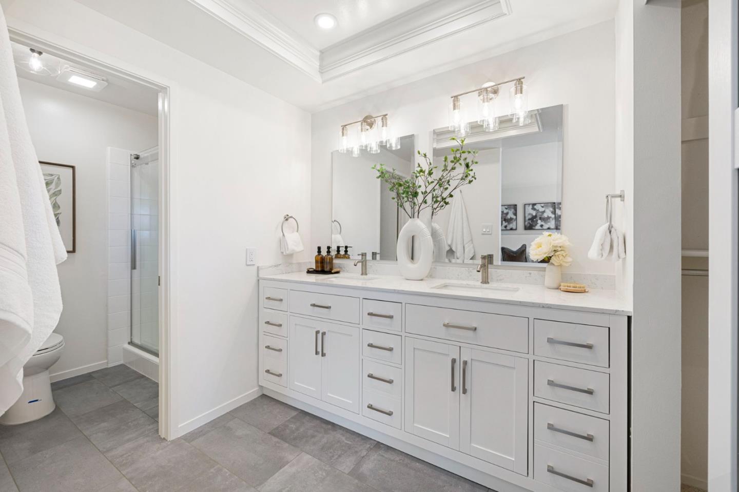 Detail Gallery Image 44 of 88 For 62 Lyonridge Ln, San Mateo,  CA 94402 - 3 Beds | 2/1 Baths