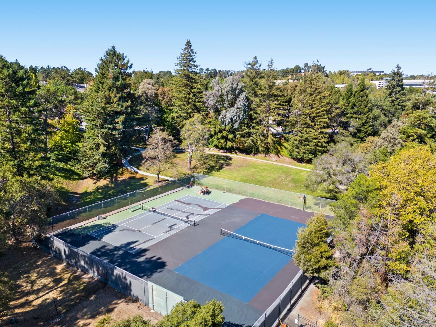 Detail Gallery Image 63 of 88 For 62 Lyonridge Ln, San Mateo,  CA 94402 - 3 Beds | 2/1 Baths