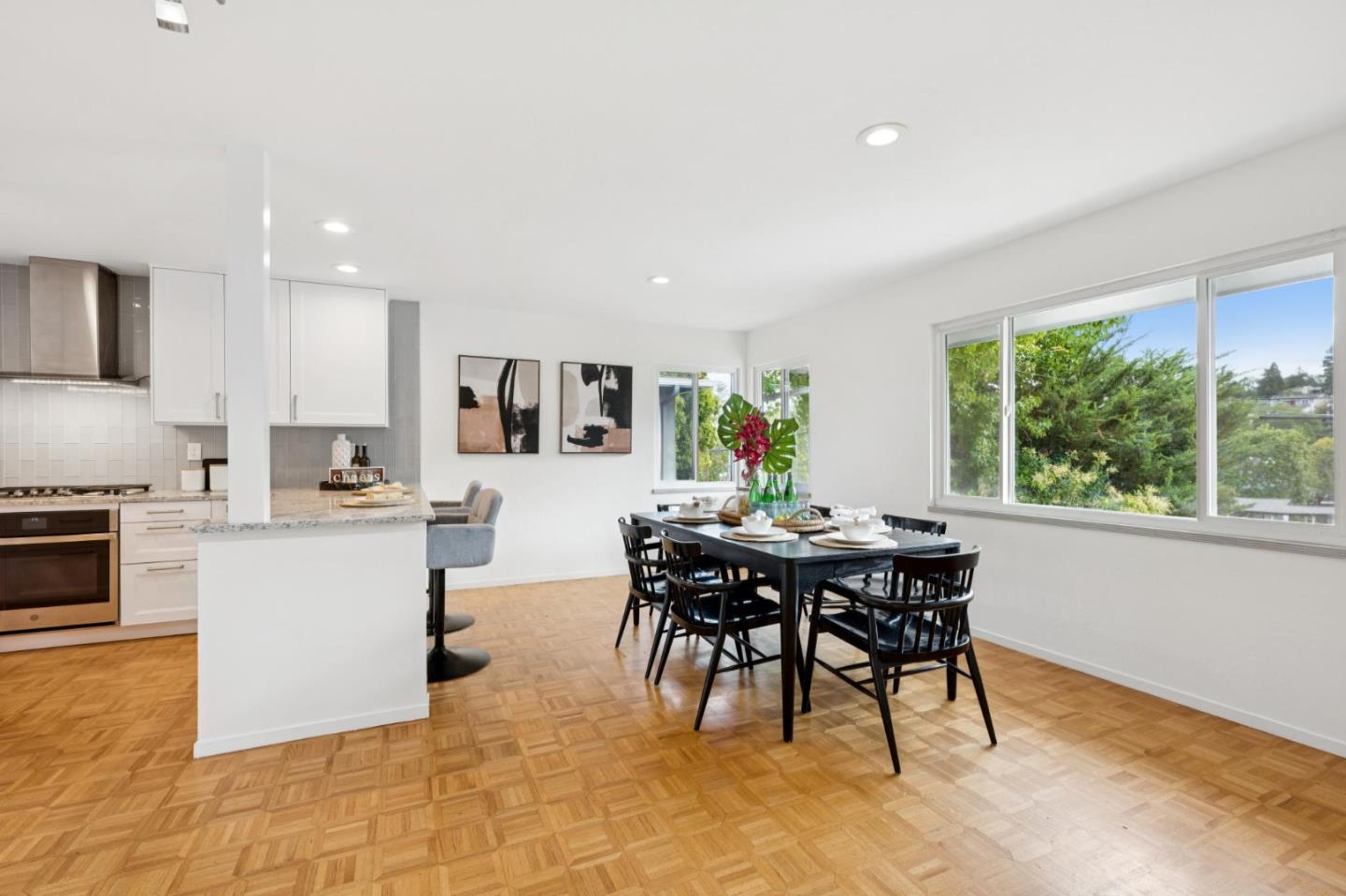 Detail Gallery Image 11 of 40 For 723 Canyon Rd, Redwood City,  CA 94062 - 4 Beds | 2 Baths