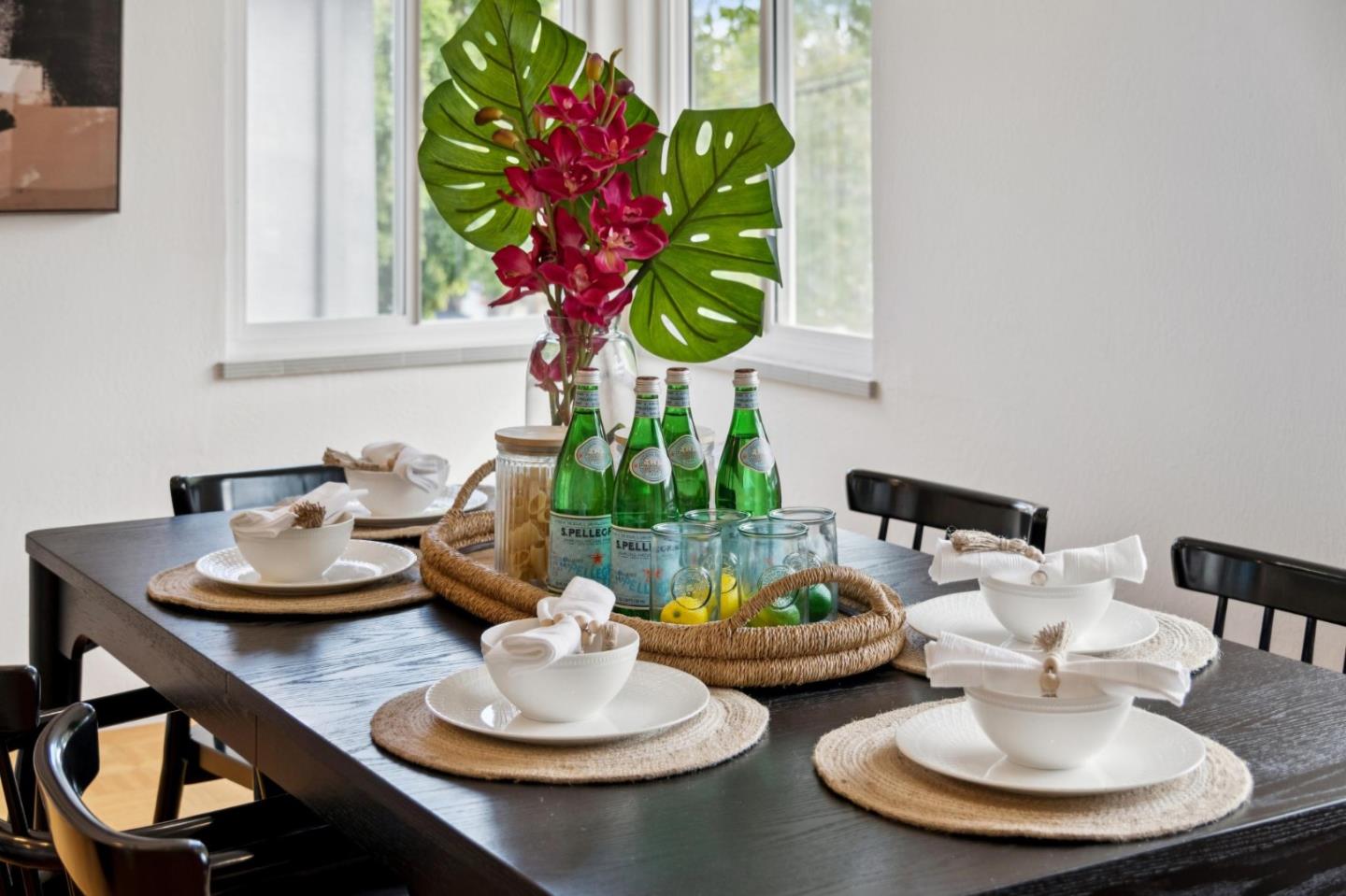 Detail Gallery Image 12 of 40 For 723 Canyon Rd, Redwood City,  CA 94062 - 4 Beds | 2 Baths