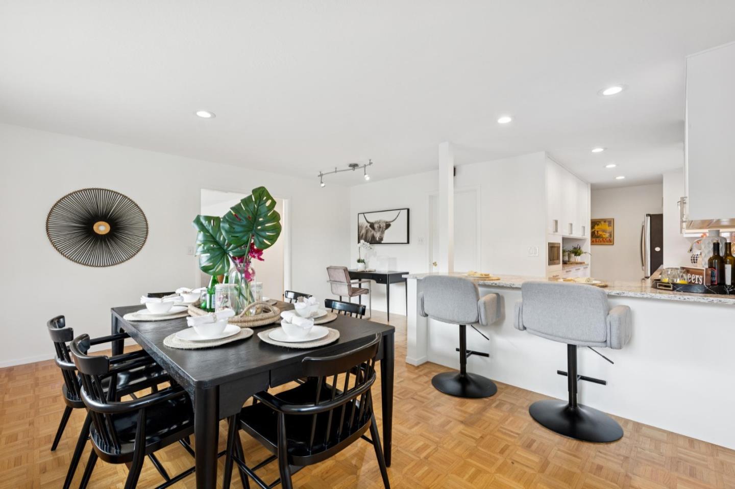 Detail Gallery Image 13 of 40 For 723 Canyon Rd, Redwood City,  CA 94062 - 4 Beds | 2 Baths