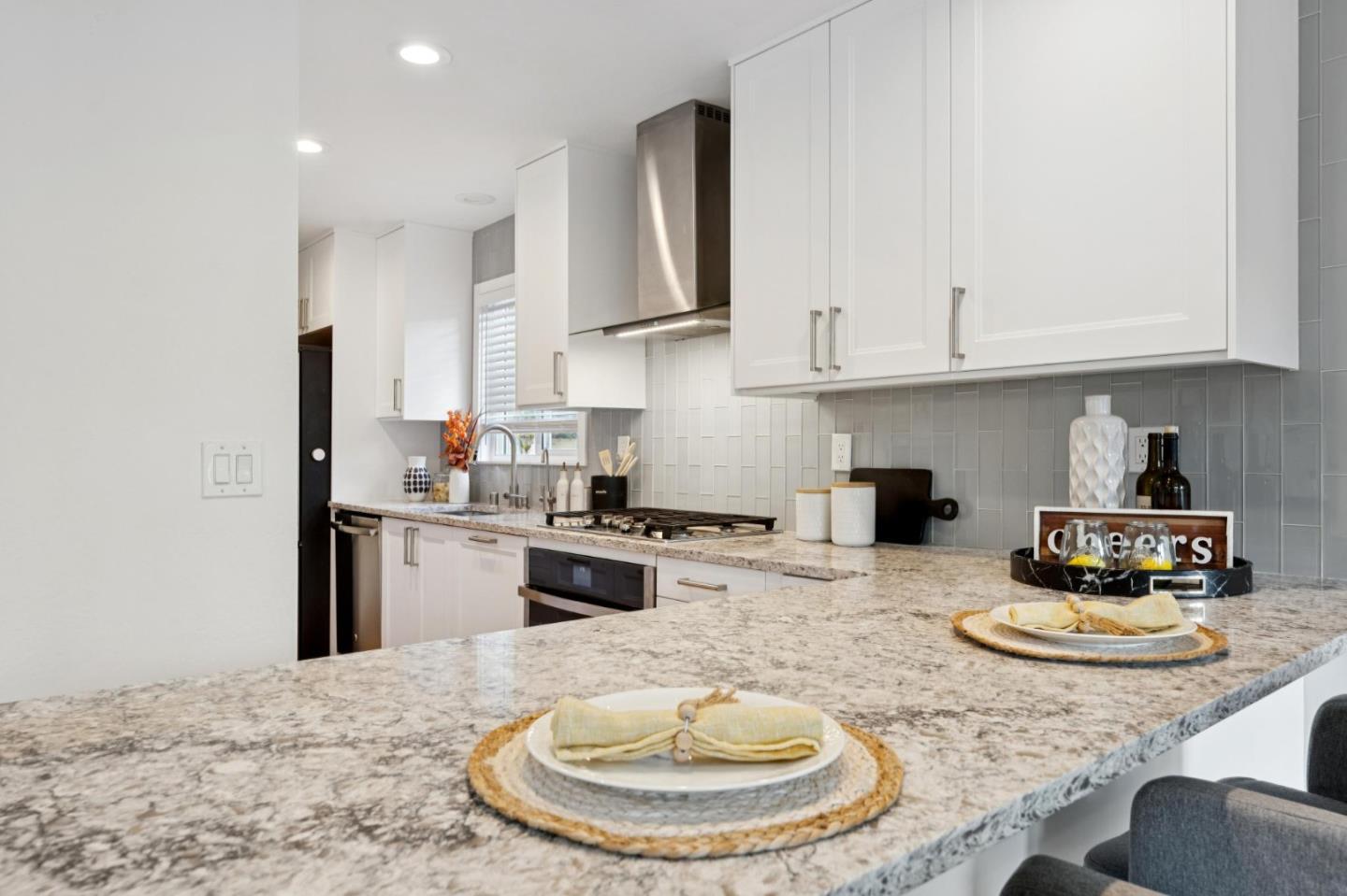 Detail Gallery Image 15 of 40 For 723 Canyon Rd, Redwood City,  CA 94062 - 4 Beds | 2 Baths