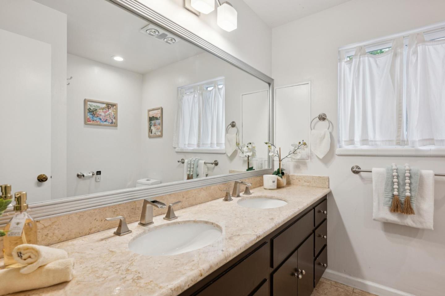 Detail Gallery Image 23 of 40 For 723 Canyon Rd, Redwood City,  CA 94062 - 4 Beds | 2 Baths