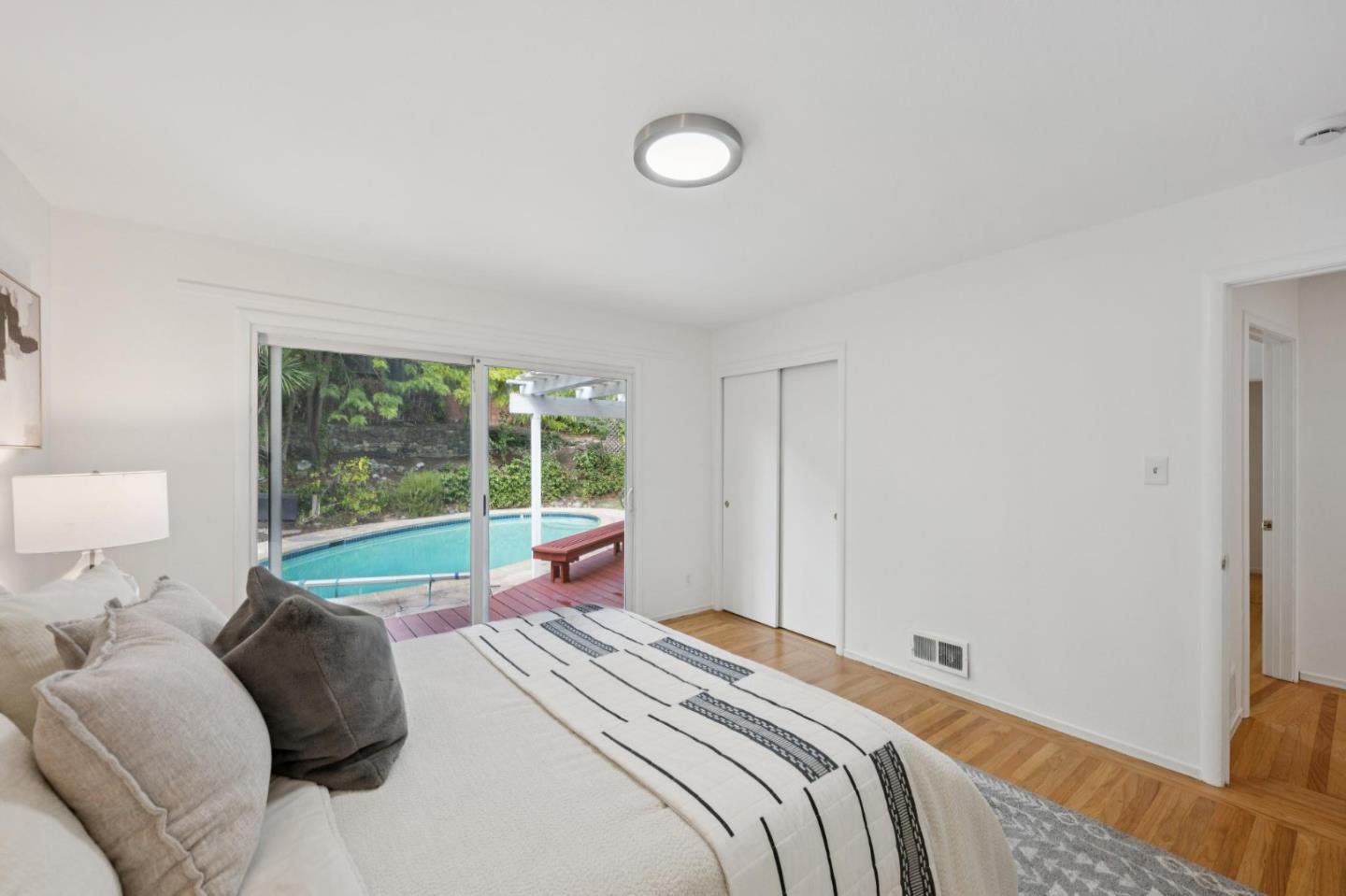 Detail Gallery Image 28 of 40 For 723 Canyon Rd, Redwood City,  CA 94062 - 4 Beds | 2 Baths