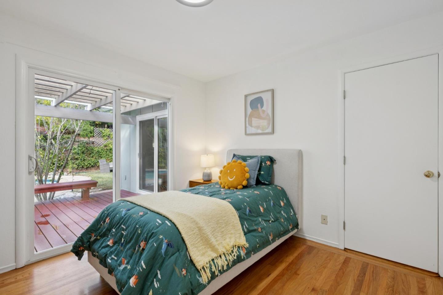 Detail Gallery Image 29 of 40 For 723 Canyon Rd, Redwood City,  CA 94062 - 4 Beds | 2 Baths