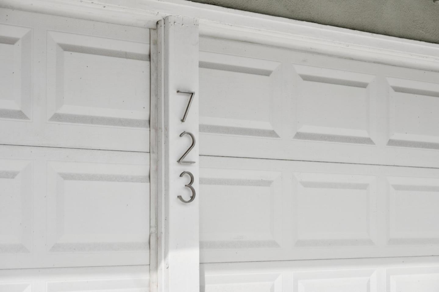 Detail Gallery Image 3 of 40 For 723 Canyon Rd, Redwood City,  CA 94062 - 4 Beds | 2 Baths