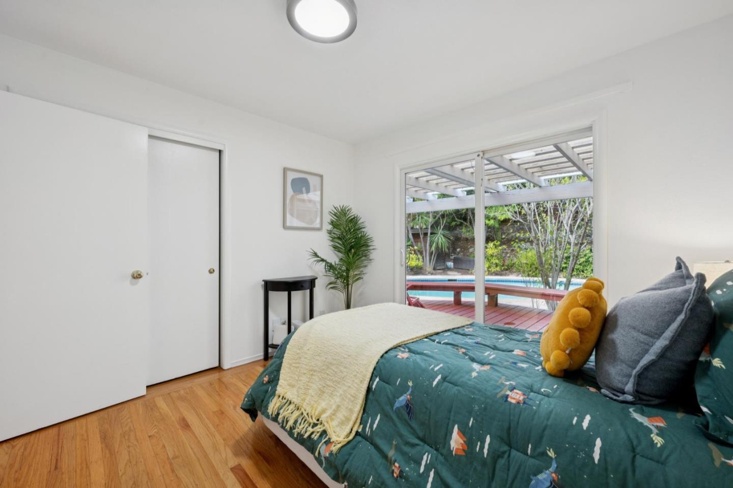 Detail Gallery Image 30 of 40 For 723 Canyon Rd, Redwood City,  CA 94062 - 4 Beds | 2 Baths