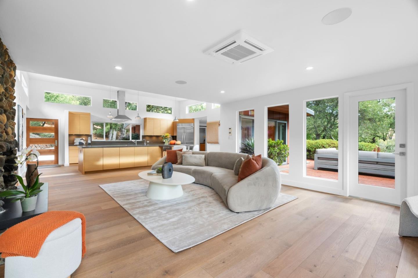 Detail Gallery Image 12 of 69 For 26873 Moody Rd, Los Altos Hills,  CA 94022 - 5 Beds | 3/1 Baths