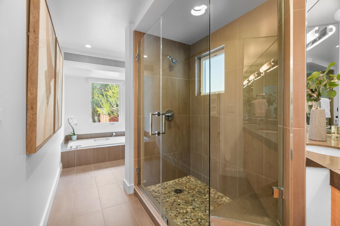 Detail Gallery Image 19 of 69 For 26873 Moody Rd, Los Altos Hills,  CA 94022 - 5 Beds | 3/1 Baths