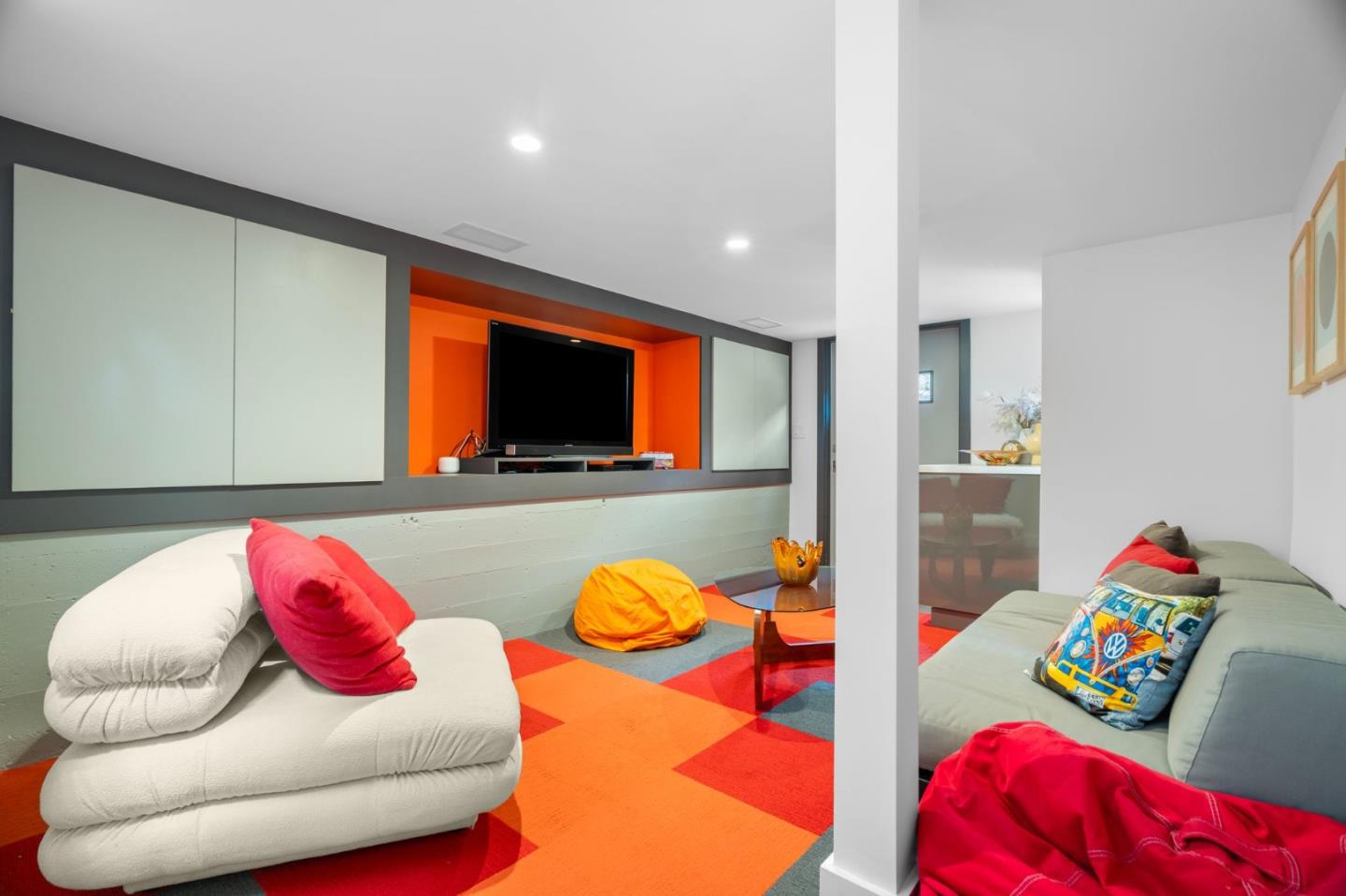 Detail Gallery Image 36 of 69 For 26873 Moody Rd, Los Altos Hills,  CA 94022 - 5 Beds | 3/1 Baths