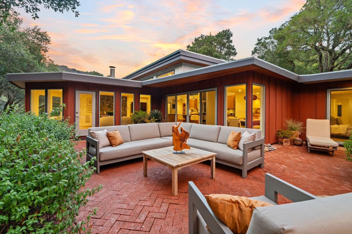 Detail Gallery Image 37 of 69 For 26873 Moody Rd, Los Altos Hills,  CA 94022 - 5 Beds | 3/1 Baths