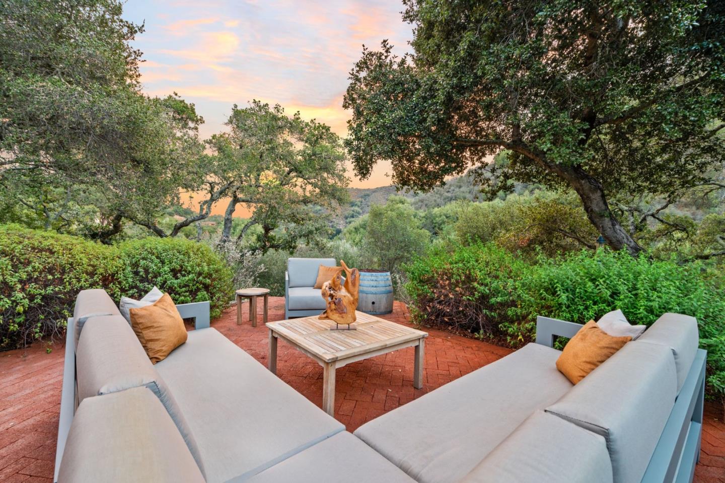 Detail Gallery Image 38 of 69 For 26873 Moody Rd, Los Altos Hills,  CA 94022 - 5 Beds | 3/1 Baths