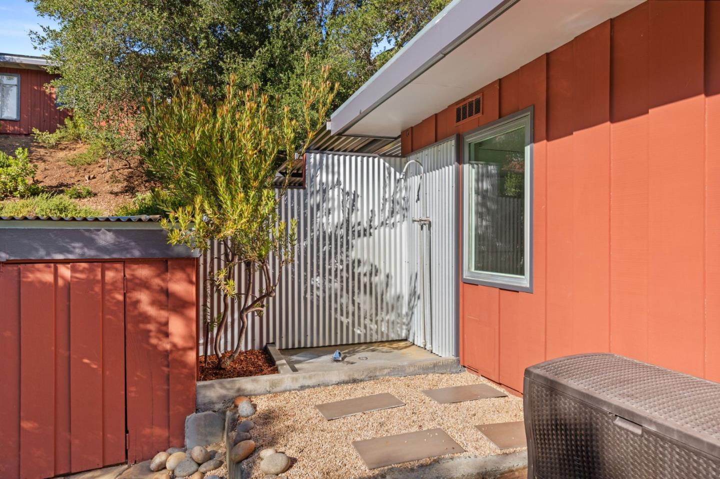 Detail Gallery Image 46 of 69 For 26873 Moody Rd, Los Altos Hills,  CA 94022 - 5 Beds | 3/1 Baths