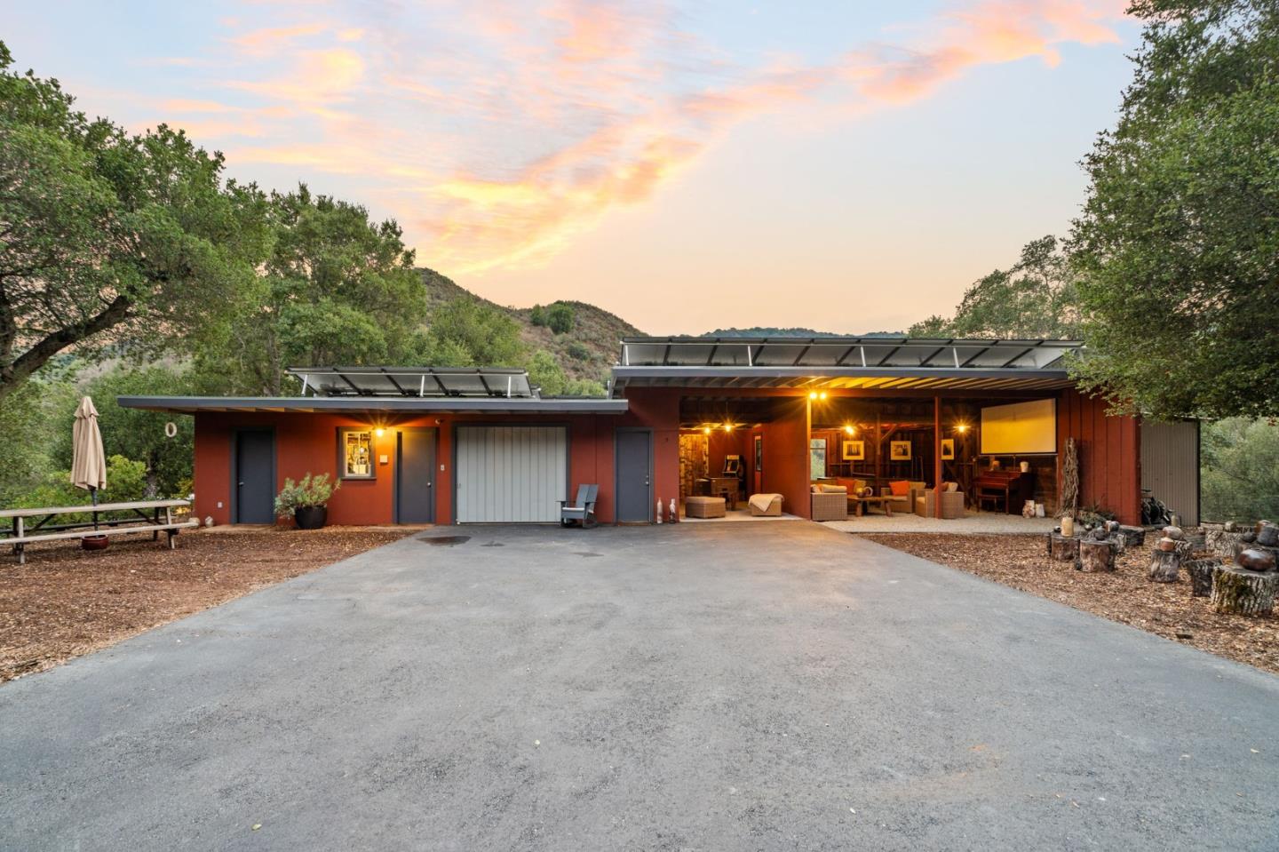 Detail Gallery Image 49 of 69 For 26873 Moody Rd, Los Altos Hills,  CA 94022 - 5 Beds | 3/1 Baths