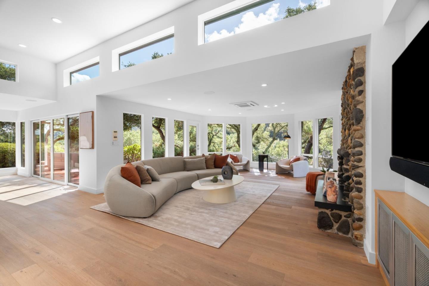 Detail Gallery Image 9 of 69 For 26873 Moody Rd, Los Altos Hills,  CA 94022 - 5 Beds | 3/1 Baths