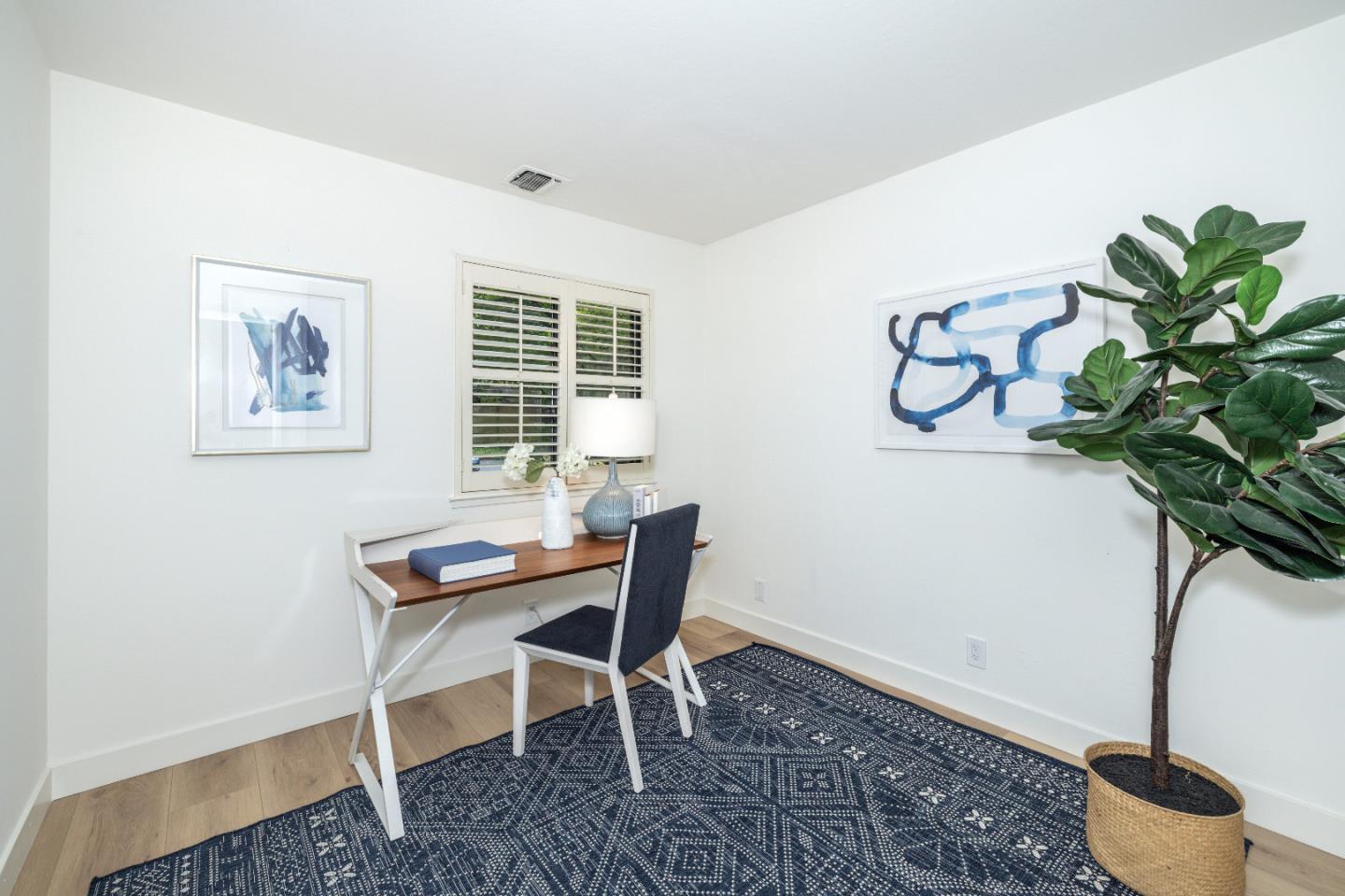 Detail Gallery Image 13 of 34 For 215 Horizon Ave, Mountain View,  CA 94043 - 3 Beds | 2 Baths