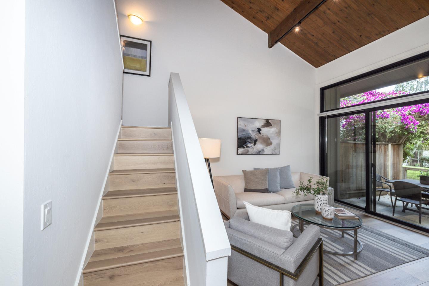 Detail Gallery Image 18 of 34 For 215 Horizon Ave, Mountain View,  CA 94043 - 3 Beds | 2 Baths